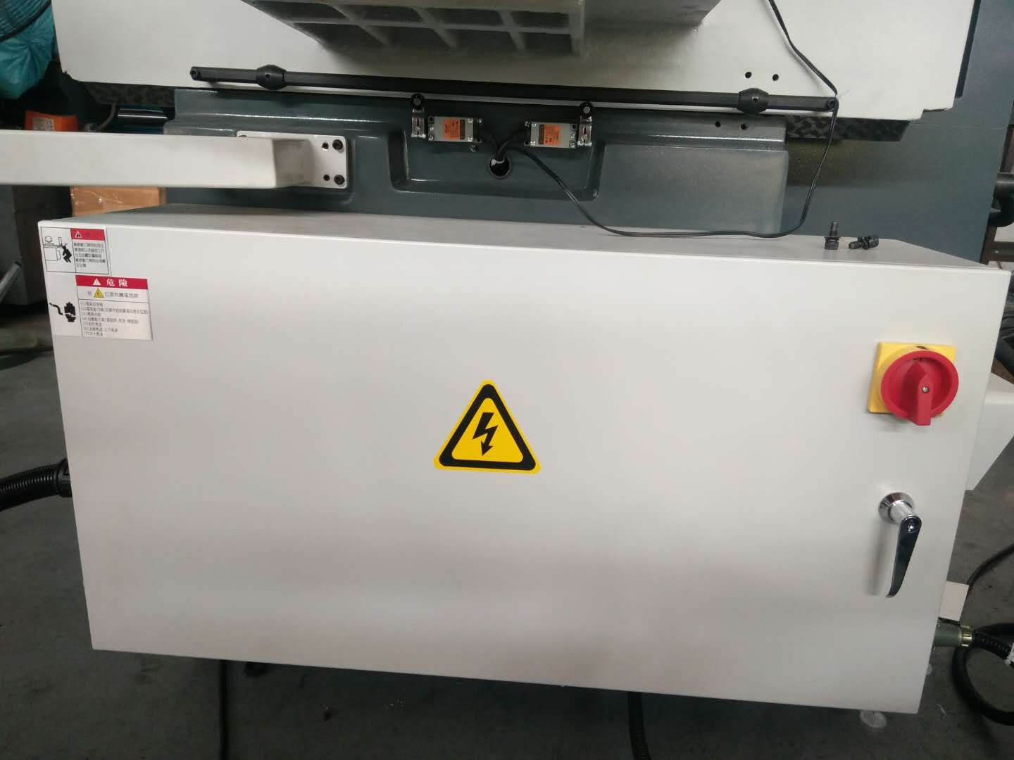 картинка Автоматический плоскошлифовальный станок SGA30100AHD Chinastan.ru