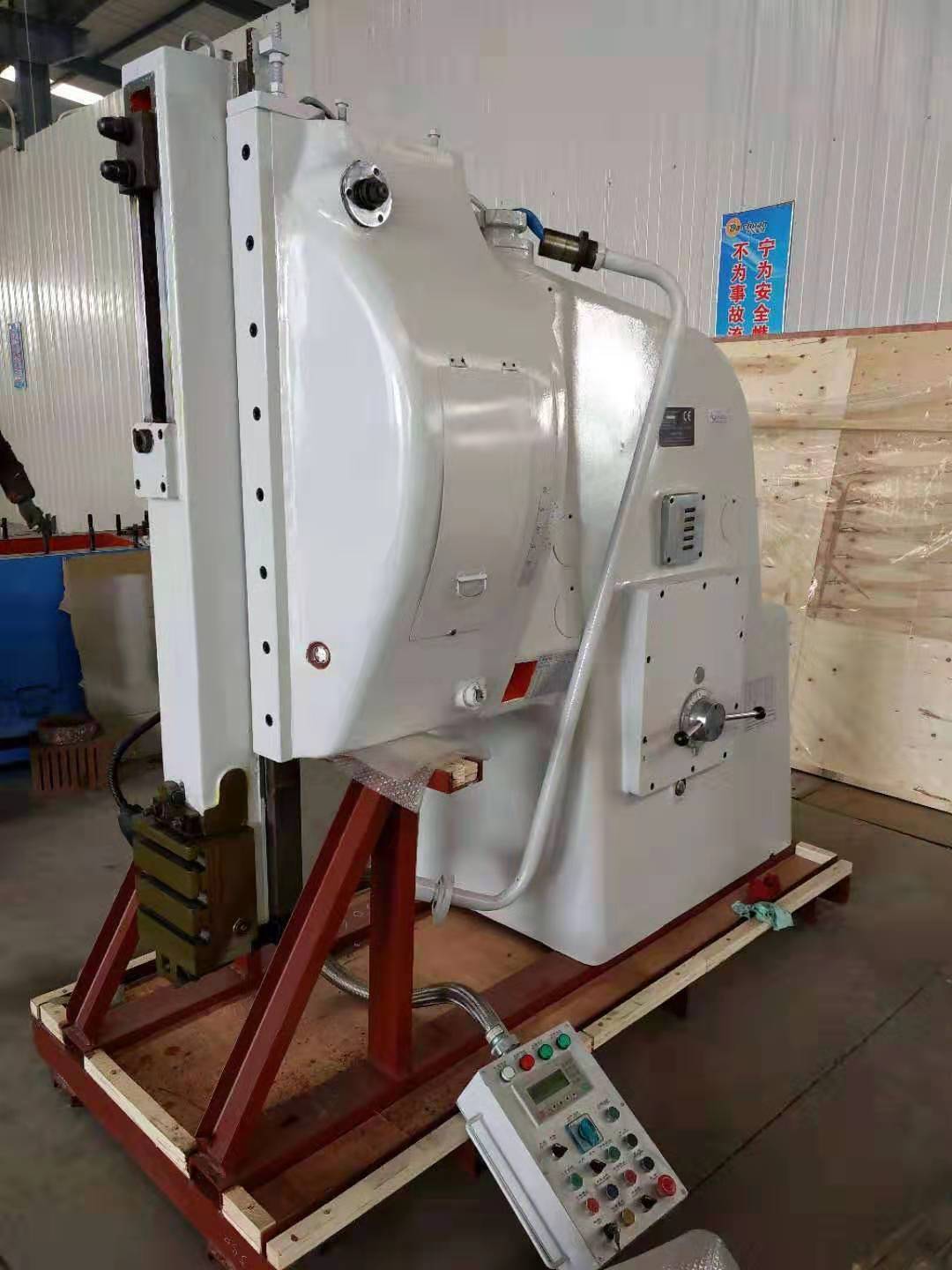 картинка Долбежный станок BC5063 с PLC Chinastan.ru